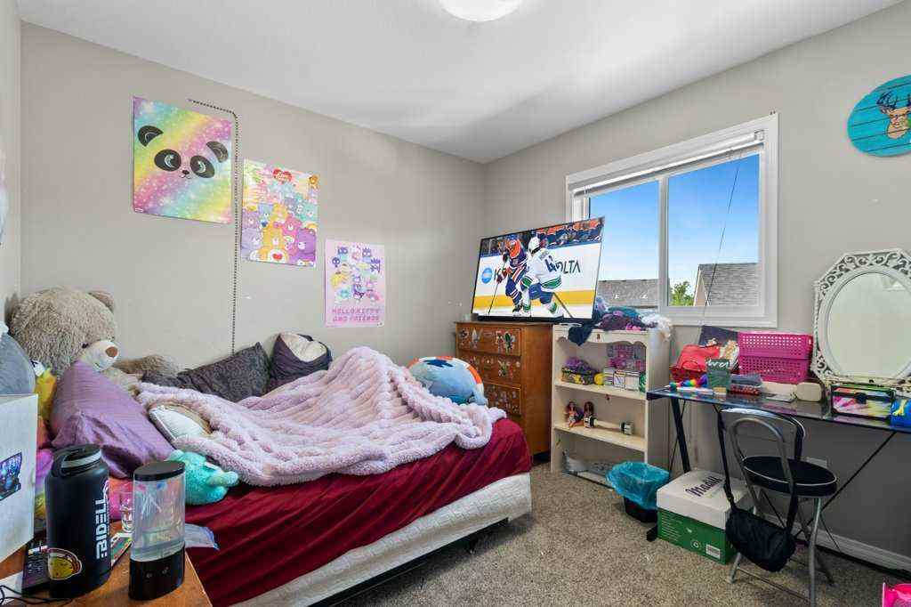 MLS® A2229265 - 39 Hampton Crescent  in Hewlett Park Sylvan Lake, Residential