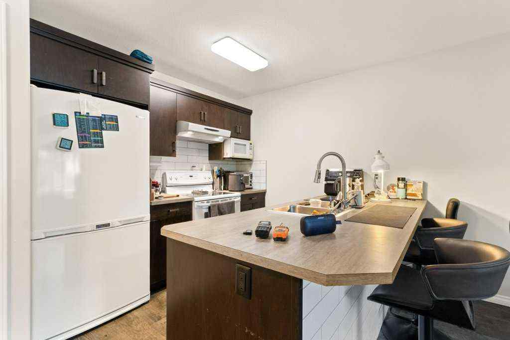 MLS® A2229265 - 39 Hampton Crescent  in Hewlett Park Sylvan Lake, Residential