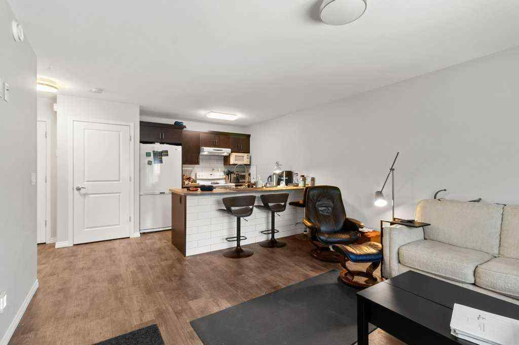 MLS® A2229265 - 39 Hampton Crescent  in Hewlett Park Sylvan Lake, Residential