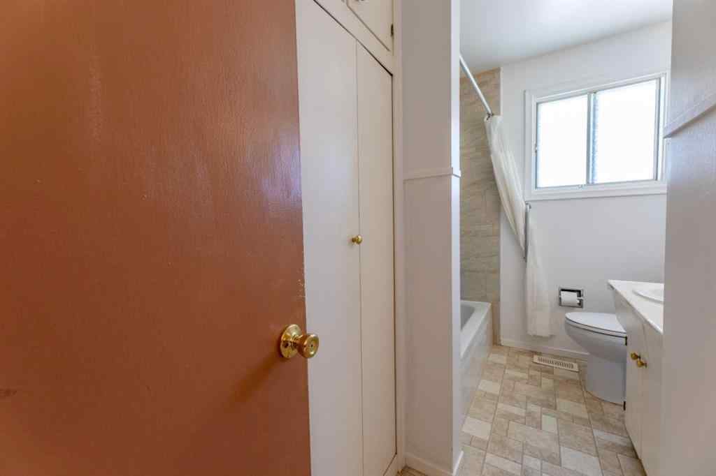 MLS® A2229269 - 117 Dorin Drive  in Hardisty Hinton, Residential