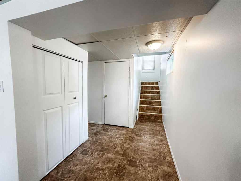 MLS® A2229275 - 5013 53 Street  in Downtown West Stettler, Residential