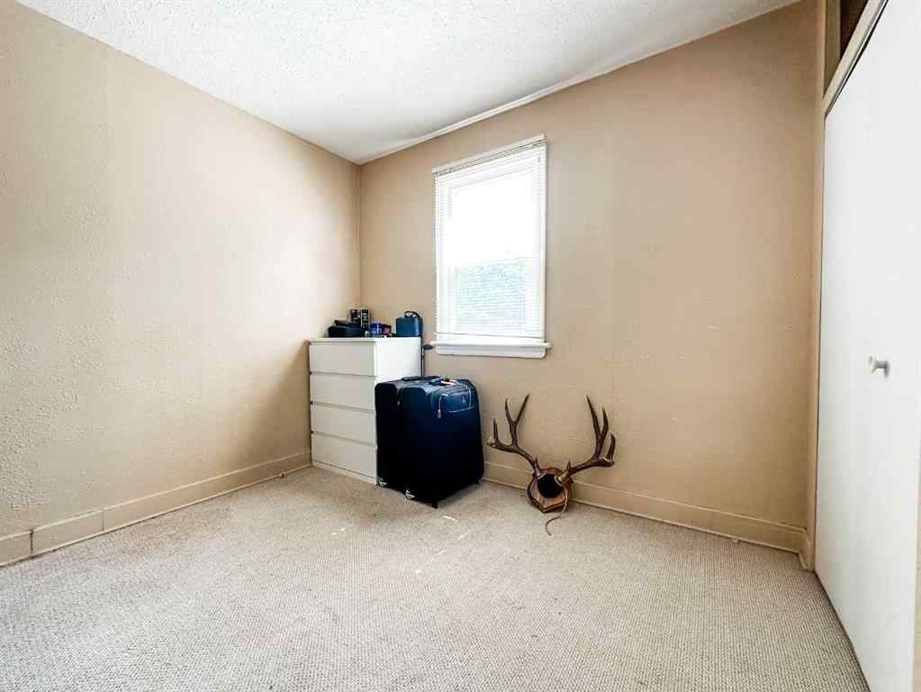 MLS® A2229275 - 5013 53 Street  in Downtown West Stettler, Residential