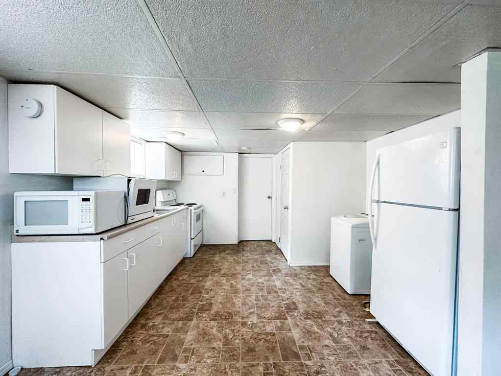 MLS® A2229275 - 5013 53 Street  in Downtown West Stettler, Residential