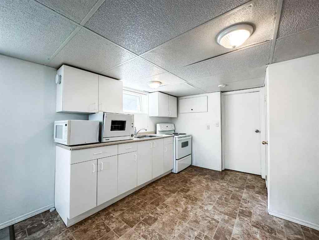 MLS® A2229275 - 5013 53 Street  in Downtown West Stettler, Residential