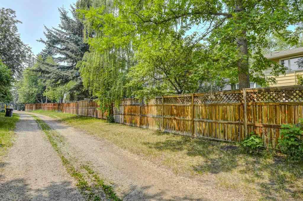 MLS® A2229311 - 623 Lake Simcoe Close SE in Lake Bonavista Calgary, Residential