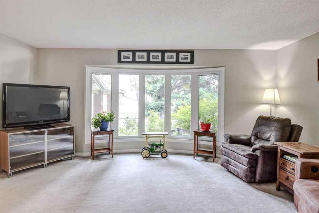 MLS® A2229311 - 623 Lake Simcoe Close SE in Lake Bonavista Calgary, Residential