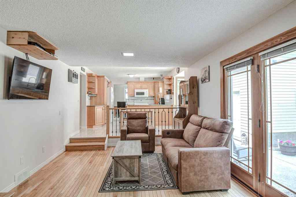 MLS® A2229311 - 623 Lake Simcoe Close SE in Lake Bonavista Calgary, Residential