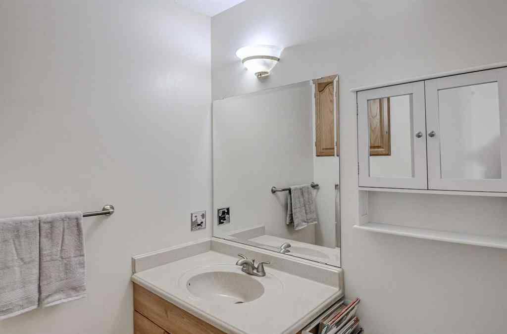 MLS® A2229311 - 623 Lake Simcoe Close SE in Lake Bonavista Calgary, Residential