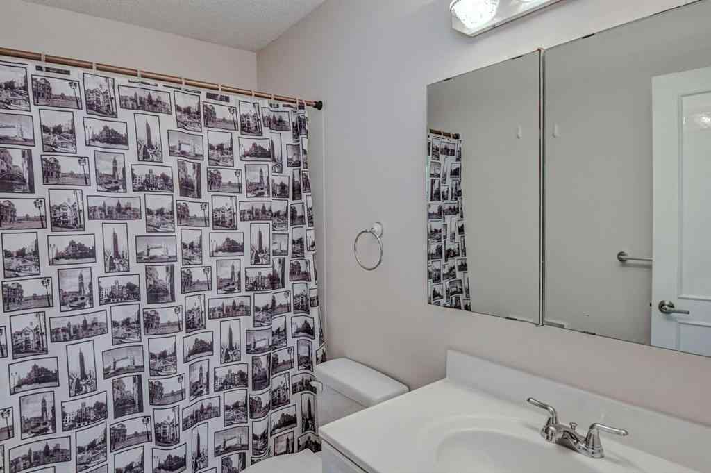 MLS® A2229311 - 623 Lake Simcoe Close SE in Lake Bonavista Calgary, Residential