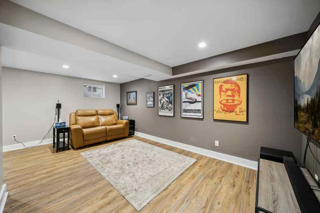 MLS® A2229333 - 412 17 Avenue NW in Mount Pleasant Calgary, Residential