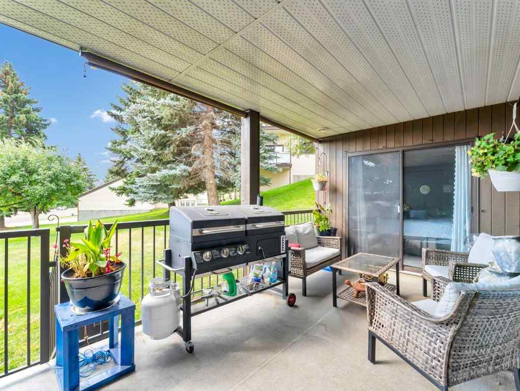 MLS® A2229352 - Unit #1 1165 16 Street NE in Northeast Crescent Heights Medicine Hat, Residential