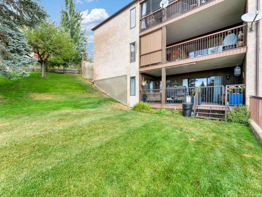 MLS® A2229352 - Unit #1 1165 16 Street NE in Northeast Crescent Heights Medicine Hat, Residential