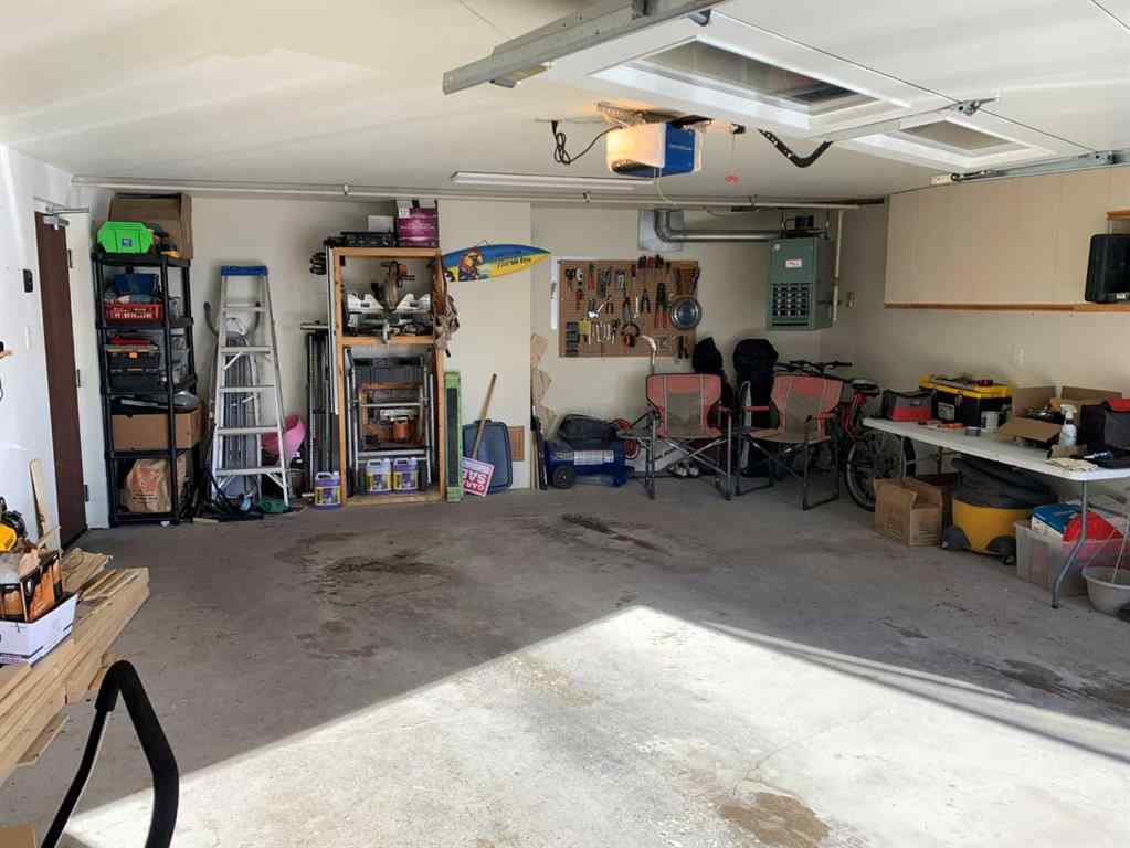 MLS® A2229352 - Unit #1 1165 16 Street NE in Northeast Crescent Heights Medicine Hat, Residential