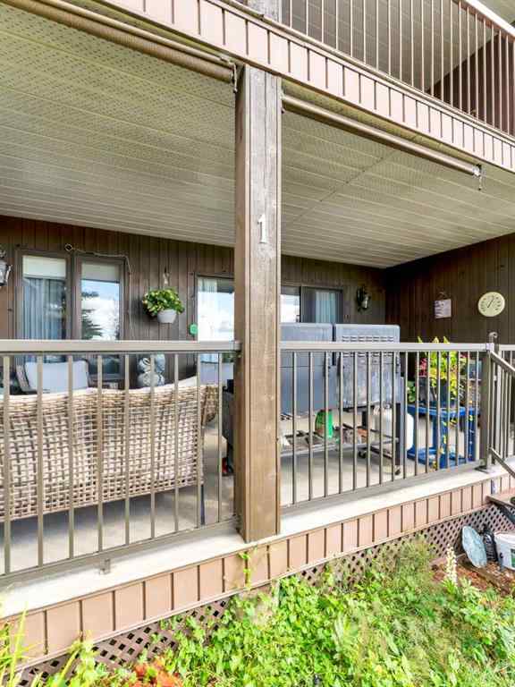 MLS® A2229352 - Unit #1 1165 16 Street NE in Northeast Crescent Heights Medicine Hat, Residential