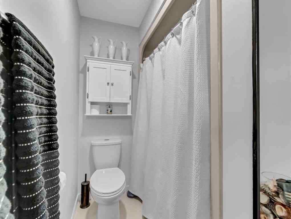 MLS® A2229352 - Unit #1 1165 16 Street NE in Northeast Crescent Heights Medicine Hat, Residential