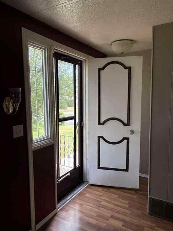 MLS® A2229402 - 4601 50 Avenue  in Daysland Daysland, Residential