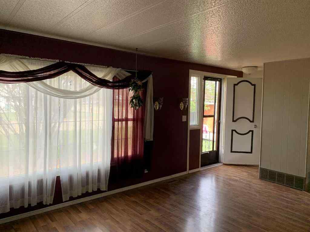 MLS® A2229402 - 4601 50 Avenue  in Daysland Daysland, Residential