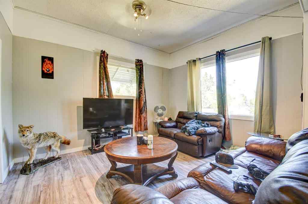 MLS® A2229446 - 4823 51 Street  in NONE Clive, Residential