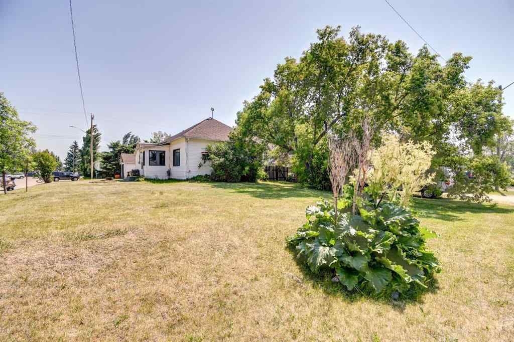 MLS® A2229446 - 4823 51 Street  in NONE Clive, Residential