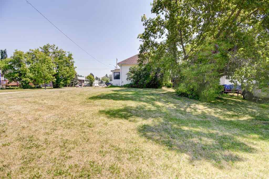 MLS® A2229446 - 4823 51 Street  in NONE Clive, Residential