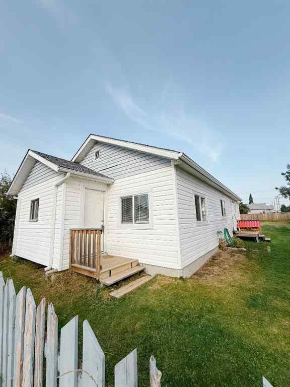 MLS® A2229450 - 4515 47 Street  in NONE Rocky Mountain House, Residential