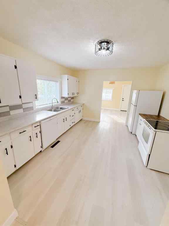 MLS® A2229450 - 4515 47 Street  in NONE Rocky Mountain House, Residential