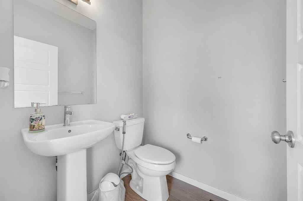 MLS® A2229457 - 1422 Midtown Link SW in Midtown Airdrie, Residential