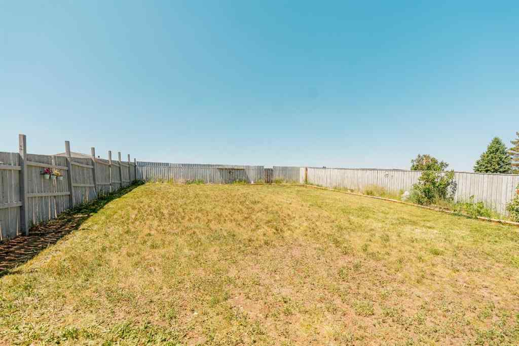 MLS® A2229483 - 199 Mt Crandell Crescent W in Mountain Heights Lethbridge, Residential
