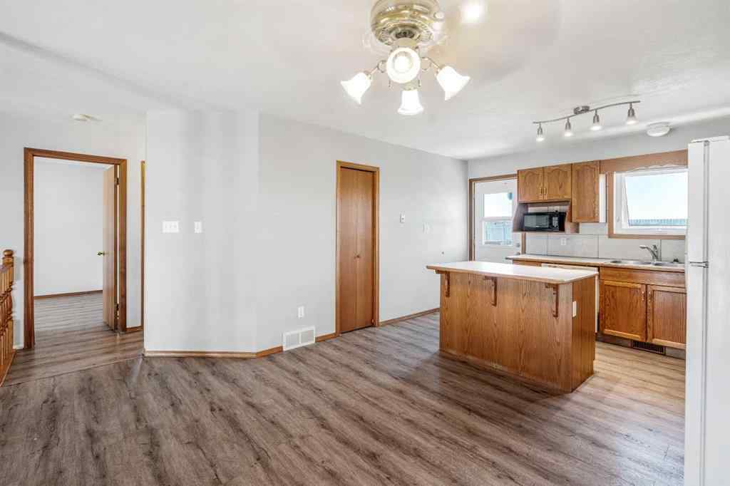 MLS® A2229483 - 199 Mt Crandell Crescent W in Mountain Heights Lethbridge, Residential