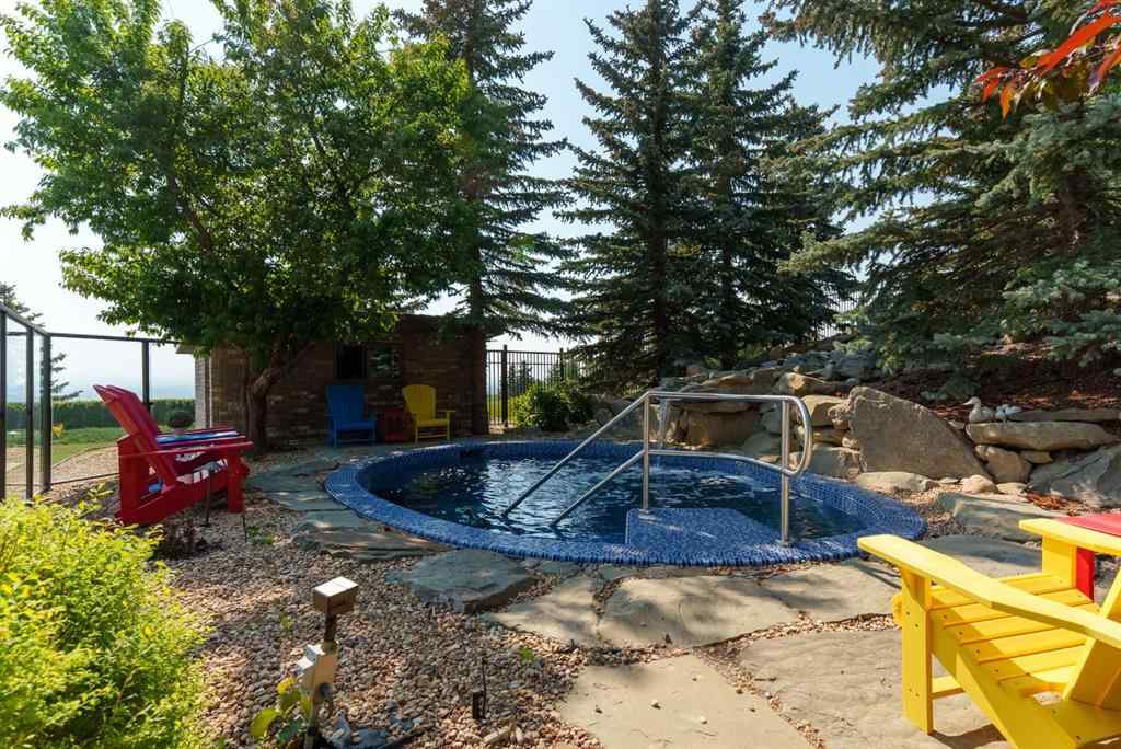 MLS® A2229608 - 31 Pinnacle Ridge Drive SW in Pinnacle Ridge Rural Rocky View County, Residential