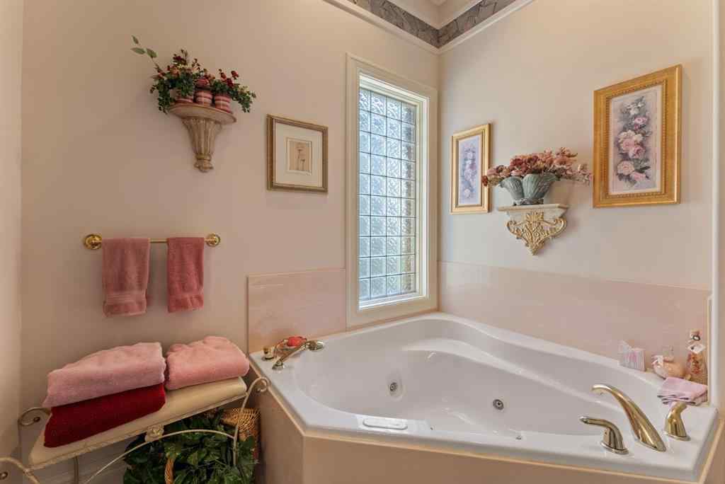 MLS® A2229608 - 31 Pinnacle Ridge Drive SW in Pinnacle Ridge Rural Rocky View County, Residential