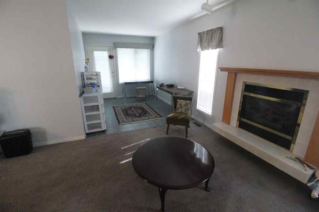 MLS® A2229620 - 327 12 Avenue NW in Crescent Heights Calgary, Residential
