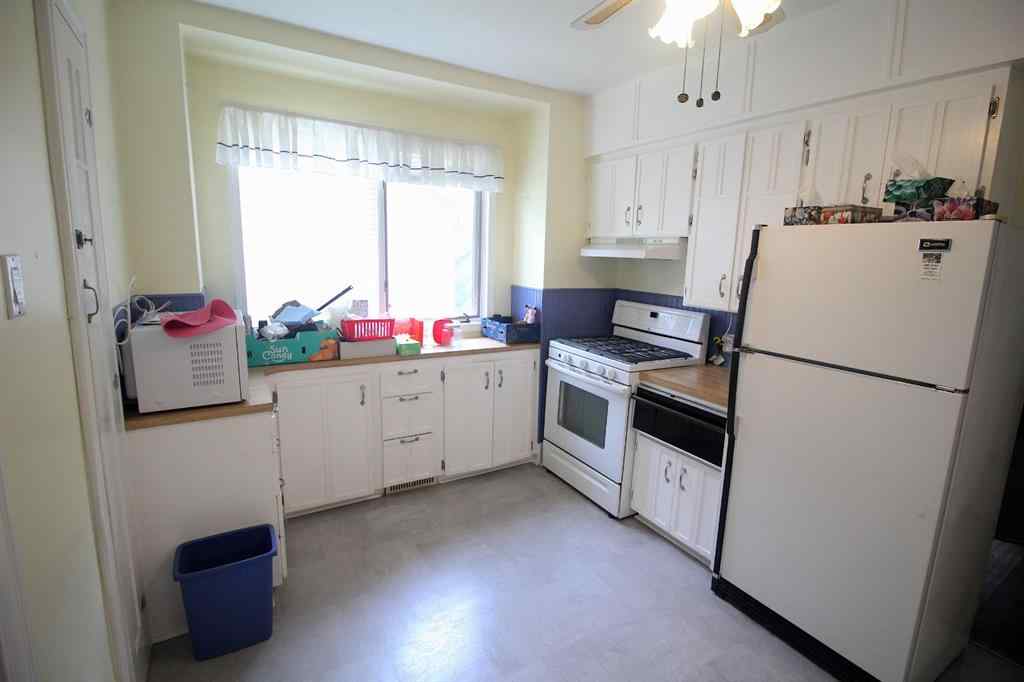 MLS® A2229620 - 327 12 Avenue NW in Crescent Heights Calgary, Residential