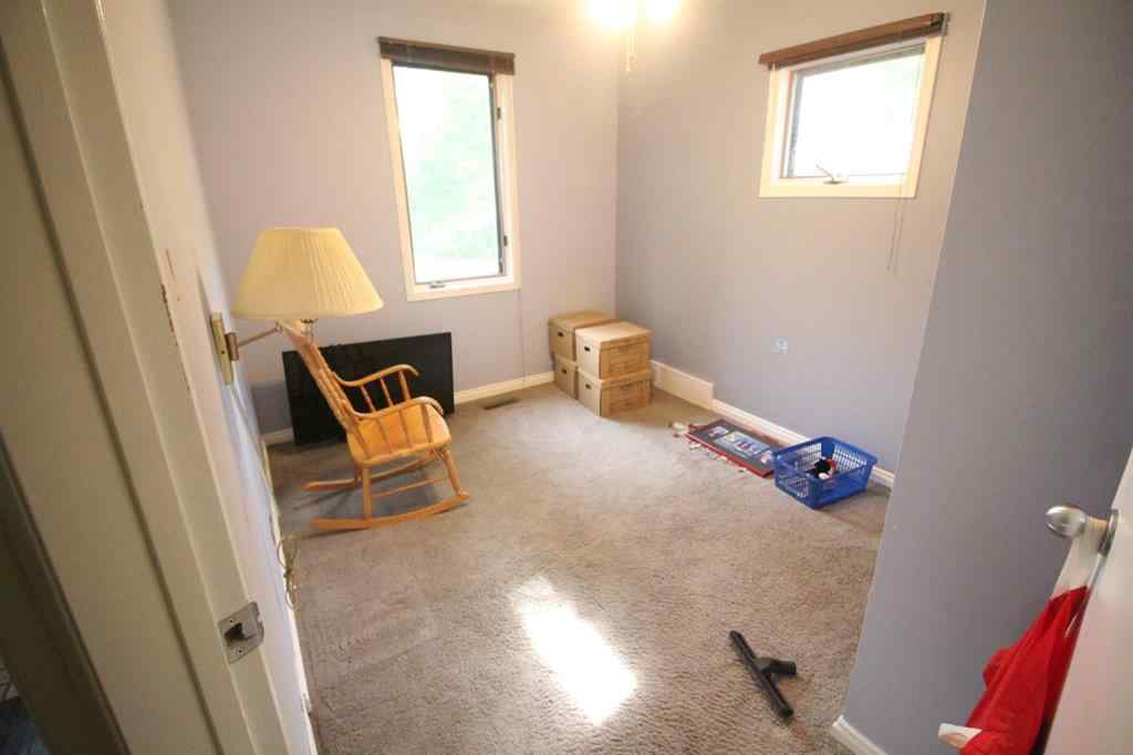 MLS® A2229620 - 327 12 Avenue NW in Crescent Heights Calgary, Residential