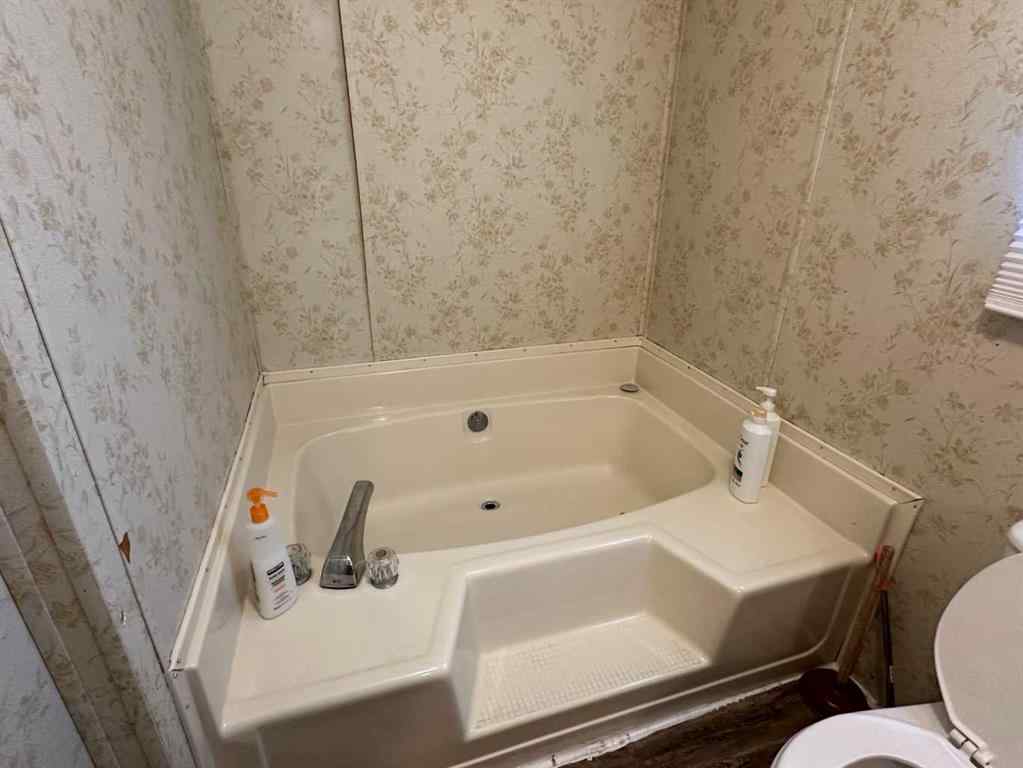MLS® A2229621 - 20 2 Avenue  in NONE Rolling Hills, Residential