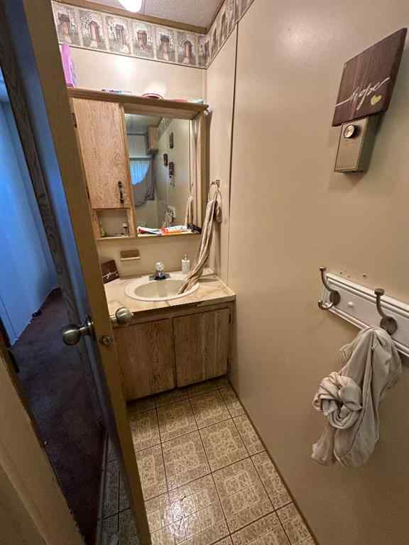 MLS® A2229621 - 20 2 Avenue  in NONE Rolling Hills, Residential