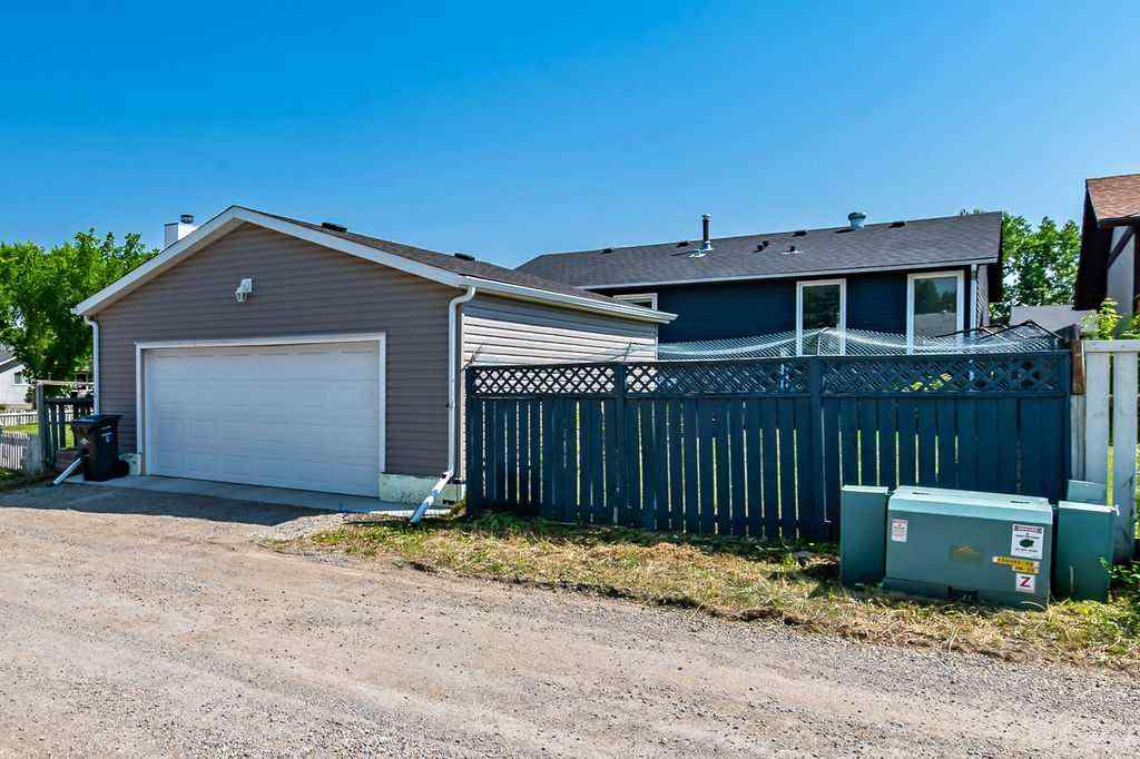 MLS® A2229631 - 1312 10 Avenue SE in Sunrise Meadows High River, Residential