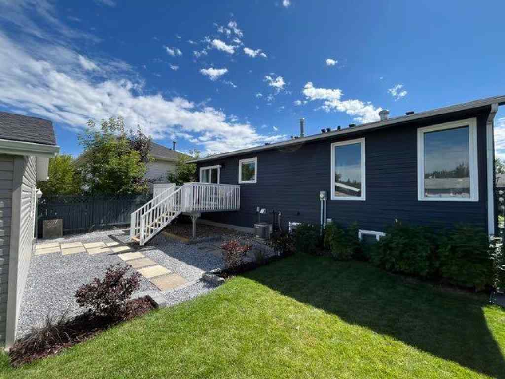 MLS® A2229631 - 1312 10 Avenue SE in Sunrise Meadows High River, Residential
