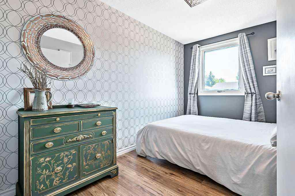 MLS® A2229631 - 1312 10 Avenue SE in Sunrise Meadows High River, Residential