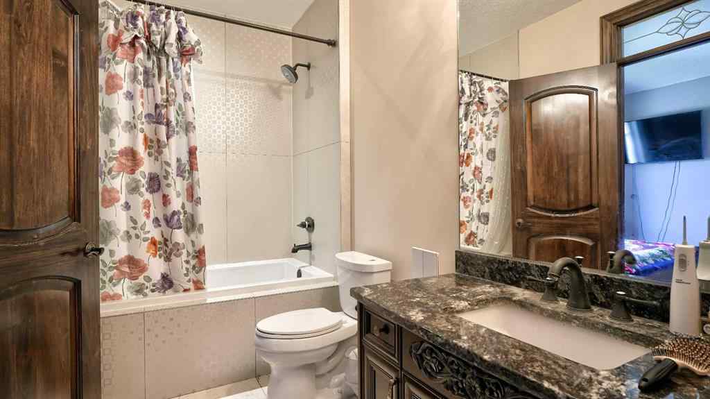 MLS® A2229632 - 1911 13 Avenue NW in Hounsfield Heights/Briar Hill Calgary, Residential