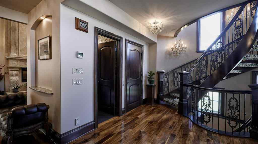 MLS® A2229632 - 1911 13 Avenue NW in Hounsfield Heights/Briar Hill Calgary, Residential
