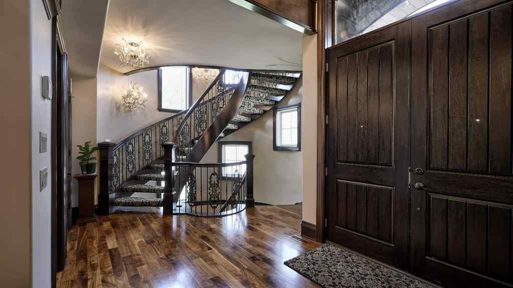 MLS® A2229632 - 1911 13 Avenue NW in Hounsfield Heights/Briar Hill Calgary, Residential