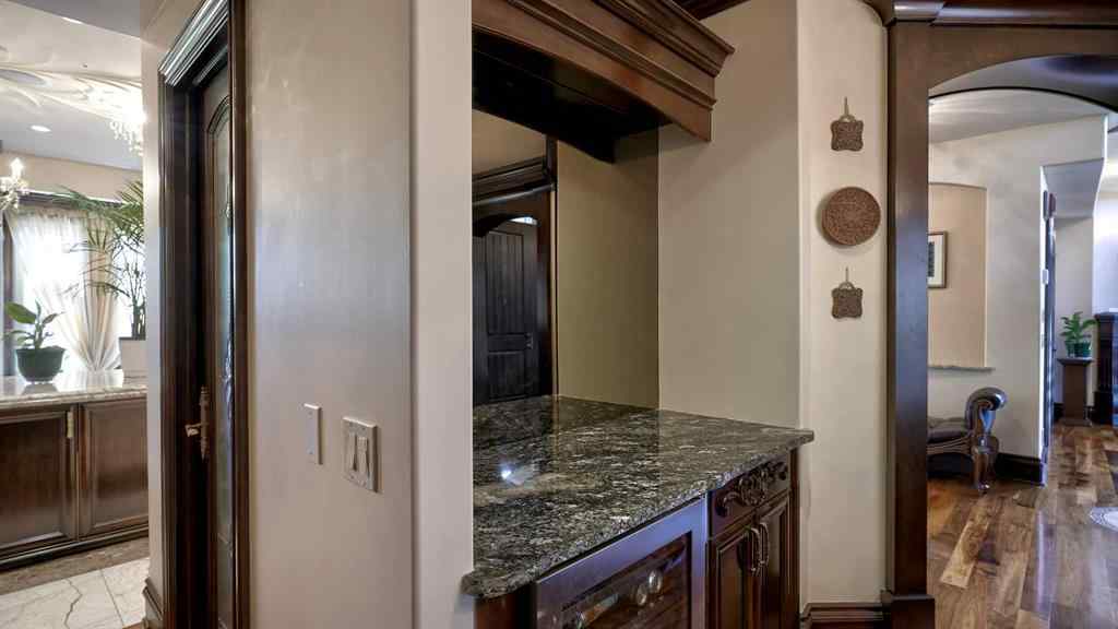 MLS® A2229632 - 1911 13 Avenue NW in Hounsfield Heights/Briar Hill Calgary, Residential