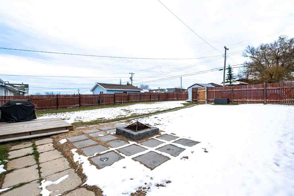 MLS® A2229659 - 4901 51 Street  in NONE Valleyview, Residential