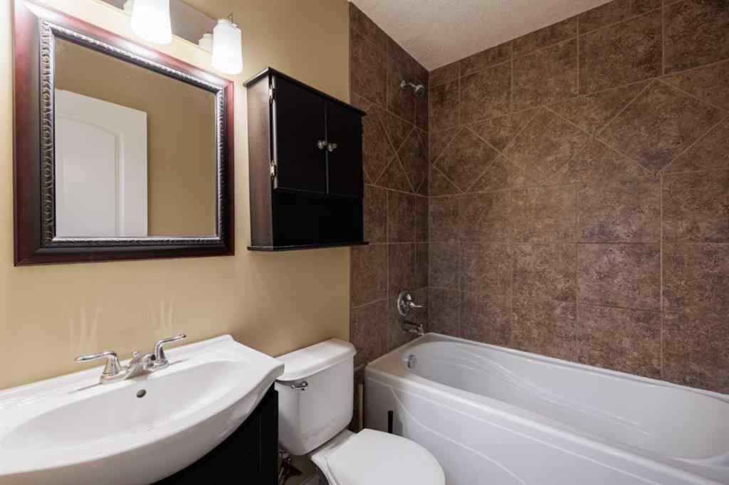 MLS® A2229682 - Unit #10 1715 13 Street SW in Lower Mount Royal Calgary, Residential