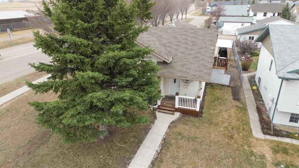 MLS® A2229707 - 5203 42 Street  in Westwood Innisfail, Residential