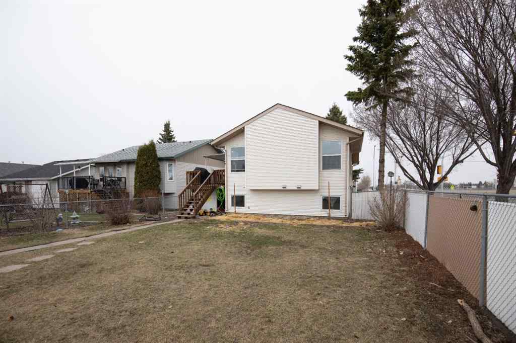 MLS® A2229707 - 5203 42 Street  in Westwood Innisfail, Residential