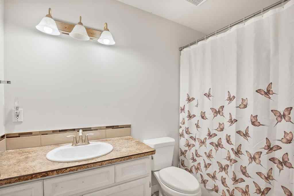 MLS® A2229707 - 5203 42 Street  in Westwood Innisfail, Residential