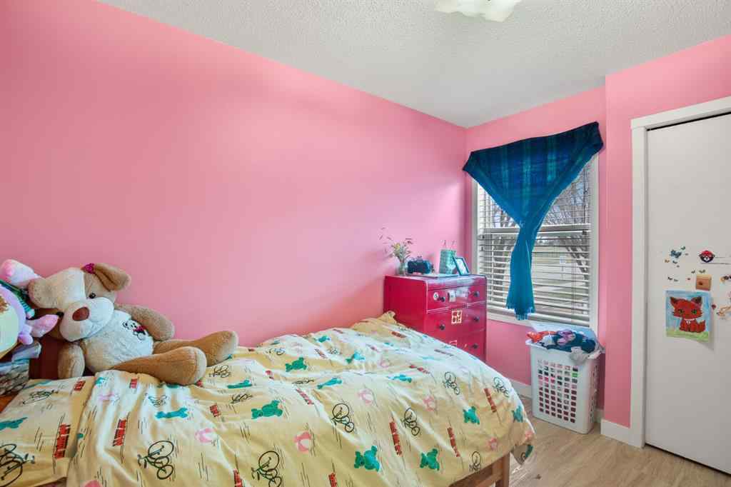 MLS® A2229707 - 5203 42 Street  in Westwood Innisfail, Residential