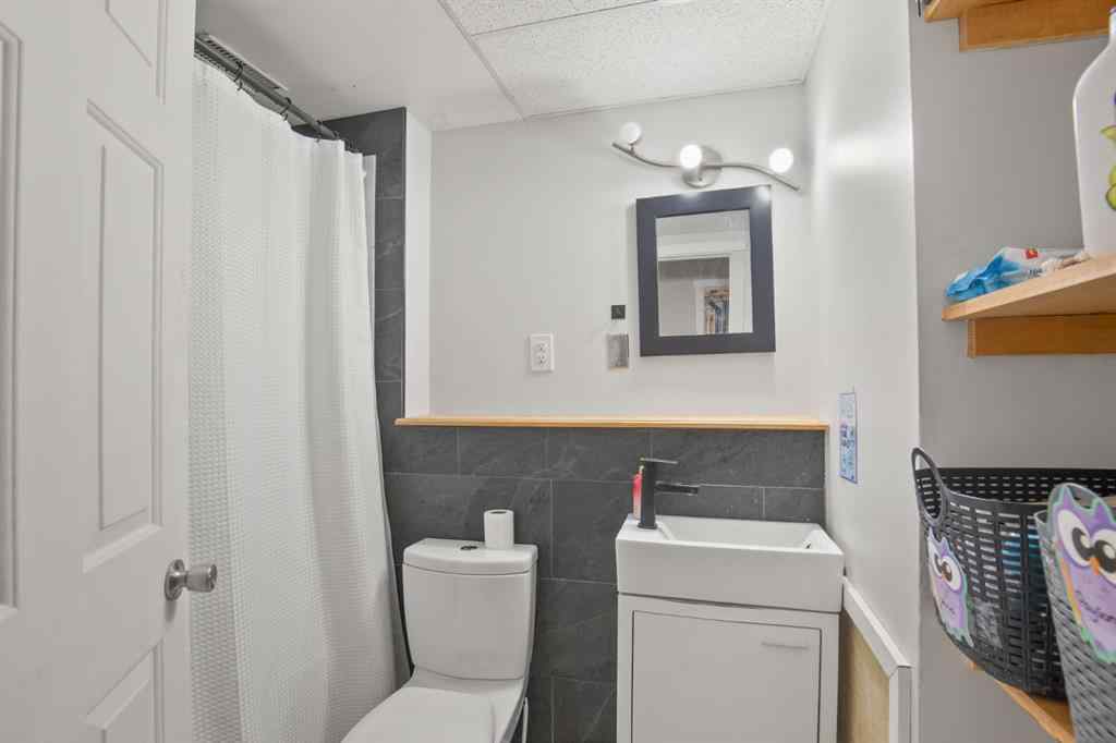 MLS® A2229707 - 5203 42 Street  in Westwood Innisfail, Residential